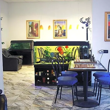 Hotel Mary
