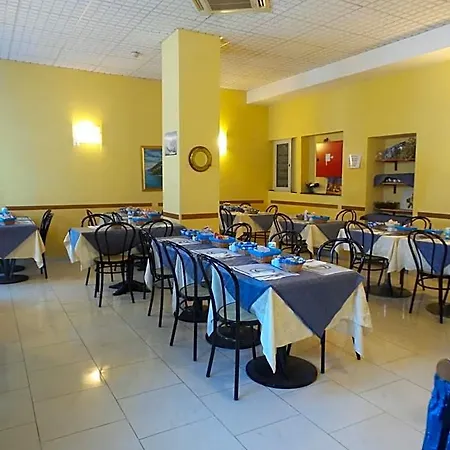 Hotel Mary 3*