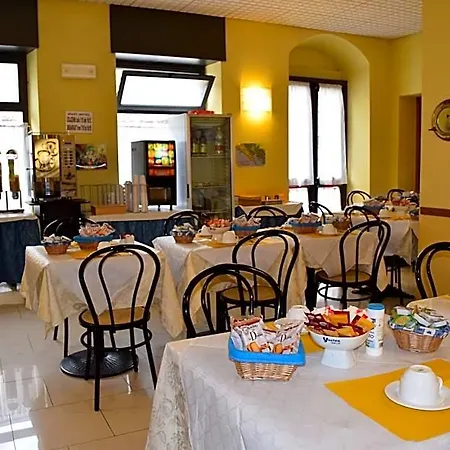 Mary Hotel 3*