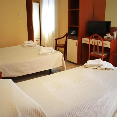 Mary Hotel