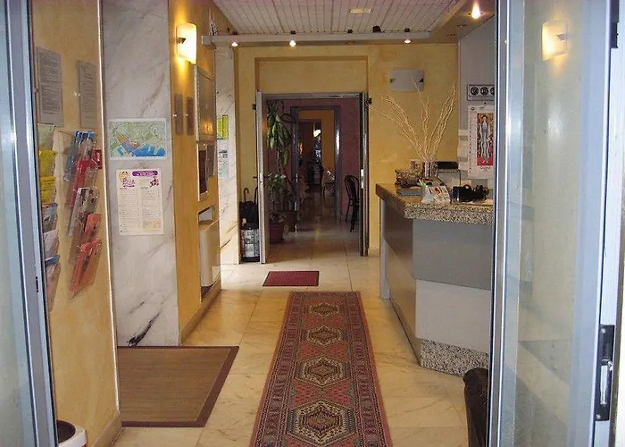 Готель Mary 3*