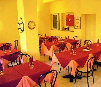 Готель Mary 3*