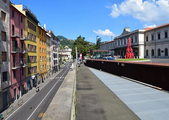 Mary Ла-Спеція