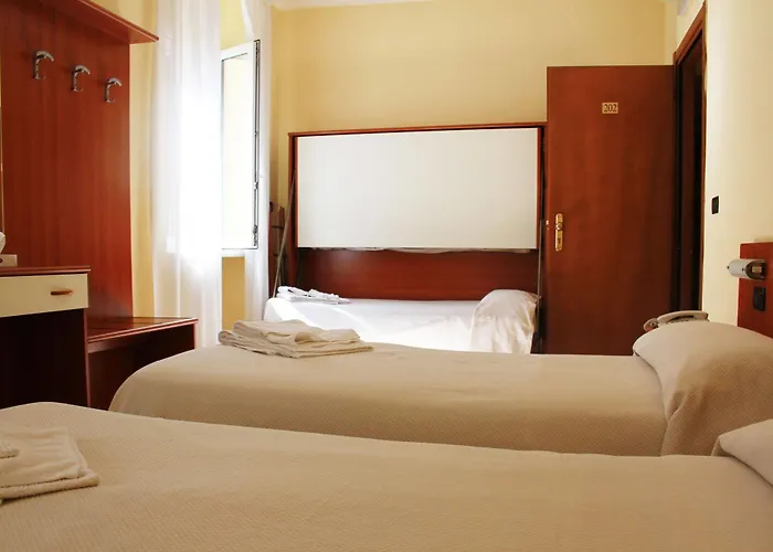 Mary Готель 3*