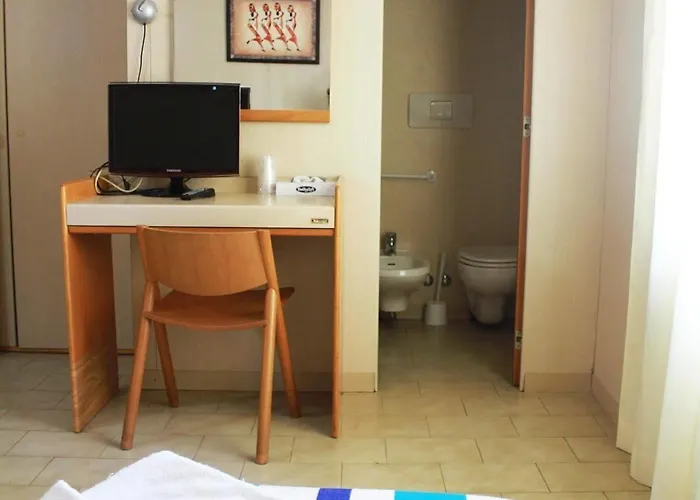 Mary Готель 3*