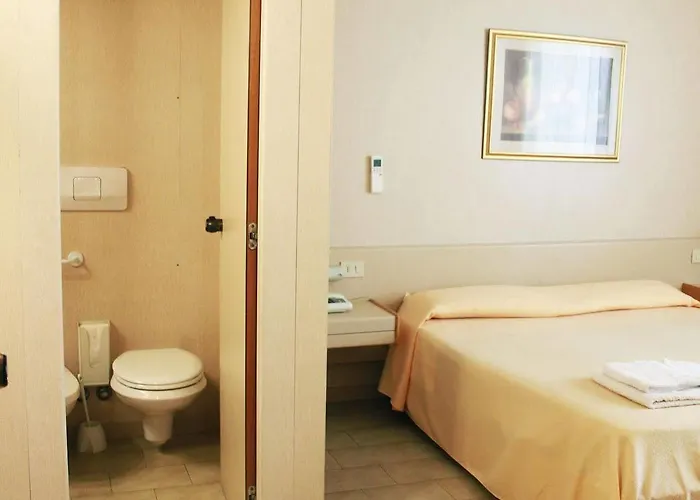 Mary Готель 3*